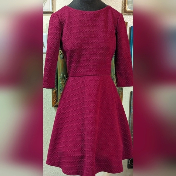 Vintage Donna Morgan Gorgeous Size 4 Dress Scarlet ✨ 2/$15 ✨ - Picture 1 of 4